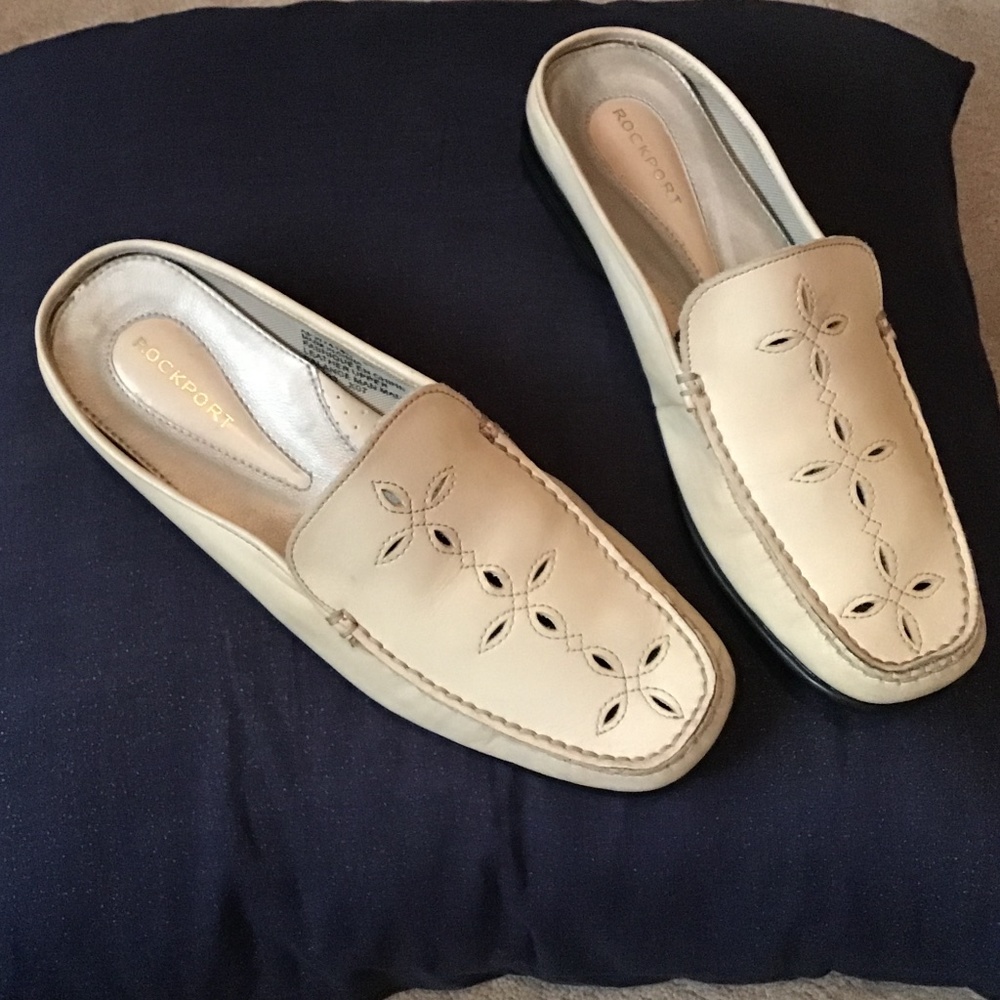 Women’s Rockport Leather shoe(off white color) - Picture 2 of 11